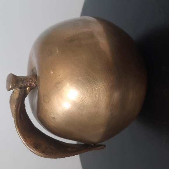 Vintage Brass Apple Paperweight - Picture 3 of 6